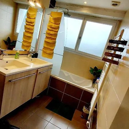 Appartement Cosy White, 2 Ch - Balcon Sud Et Garage Privatif